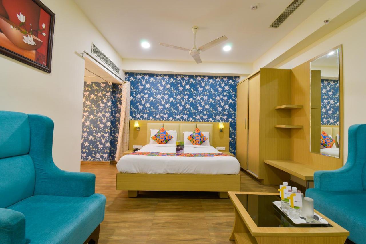 Hotel Raintr33 ไฮเดอราบัด ภายนอก รูปภาพ